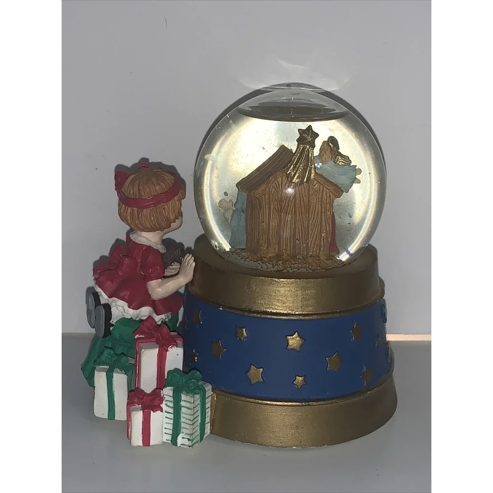 SAN FRANCISCO MUSIC BOX CHRISTMAS NATIVITY LITTLE TOWN OF BETHLEHEM SNOW GLOBE